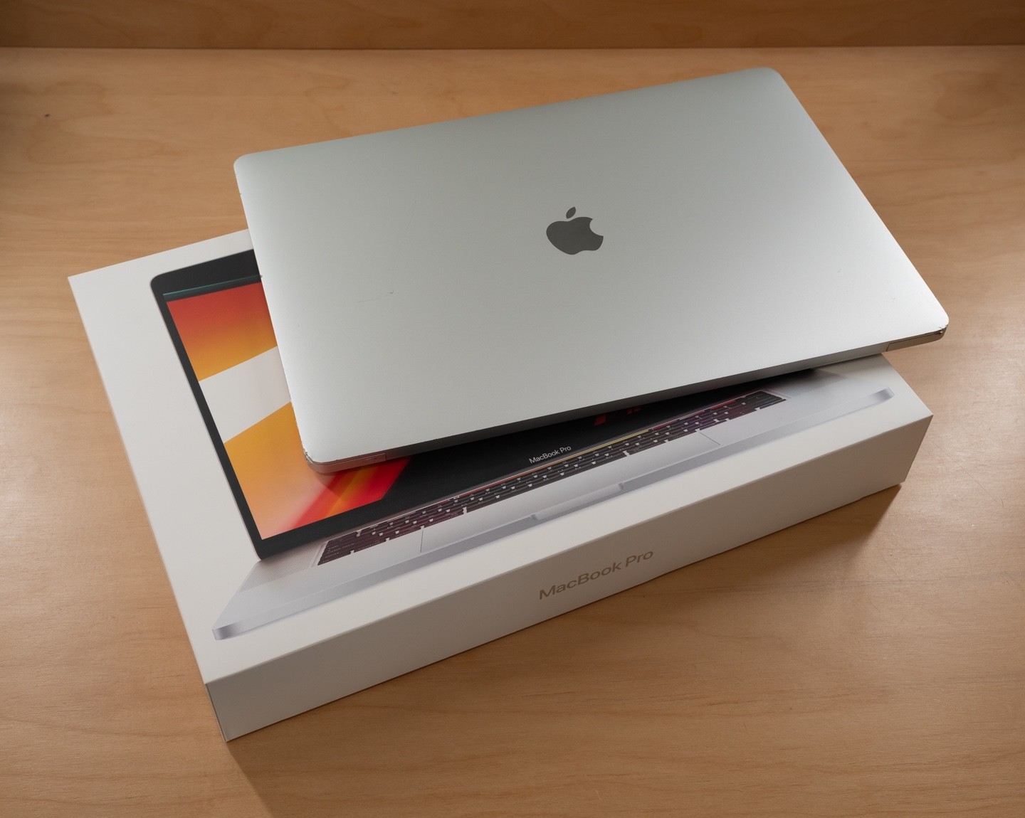 MacBook Pro 16 inch 2.4 GHz 8 Core Intel i9 32gb RAM 2TB SSD