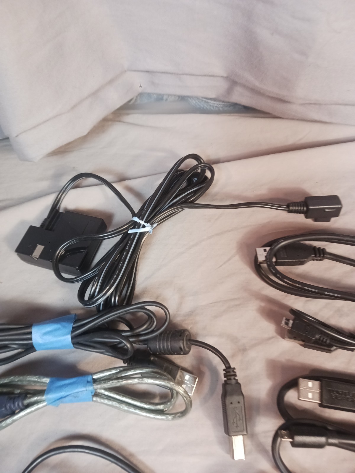 Lot of 42 Mixed Laptop Phone Appliance Computer AC Power Cable Cord USB USED
