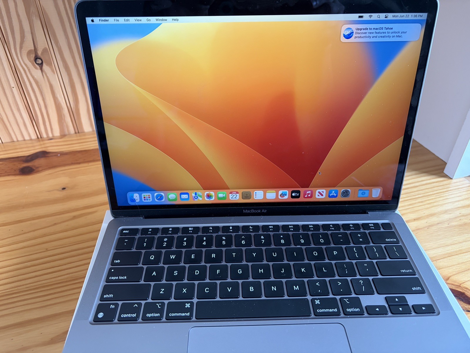 Apple MacBook Air 13 in Gray/Apple M1 3.2 GHz, 256 GB 8 GB 7-Core