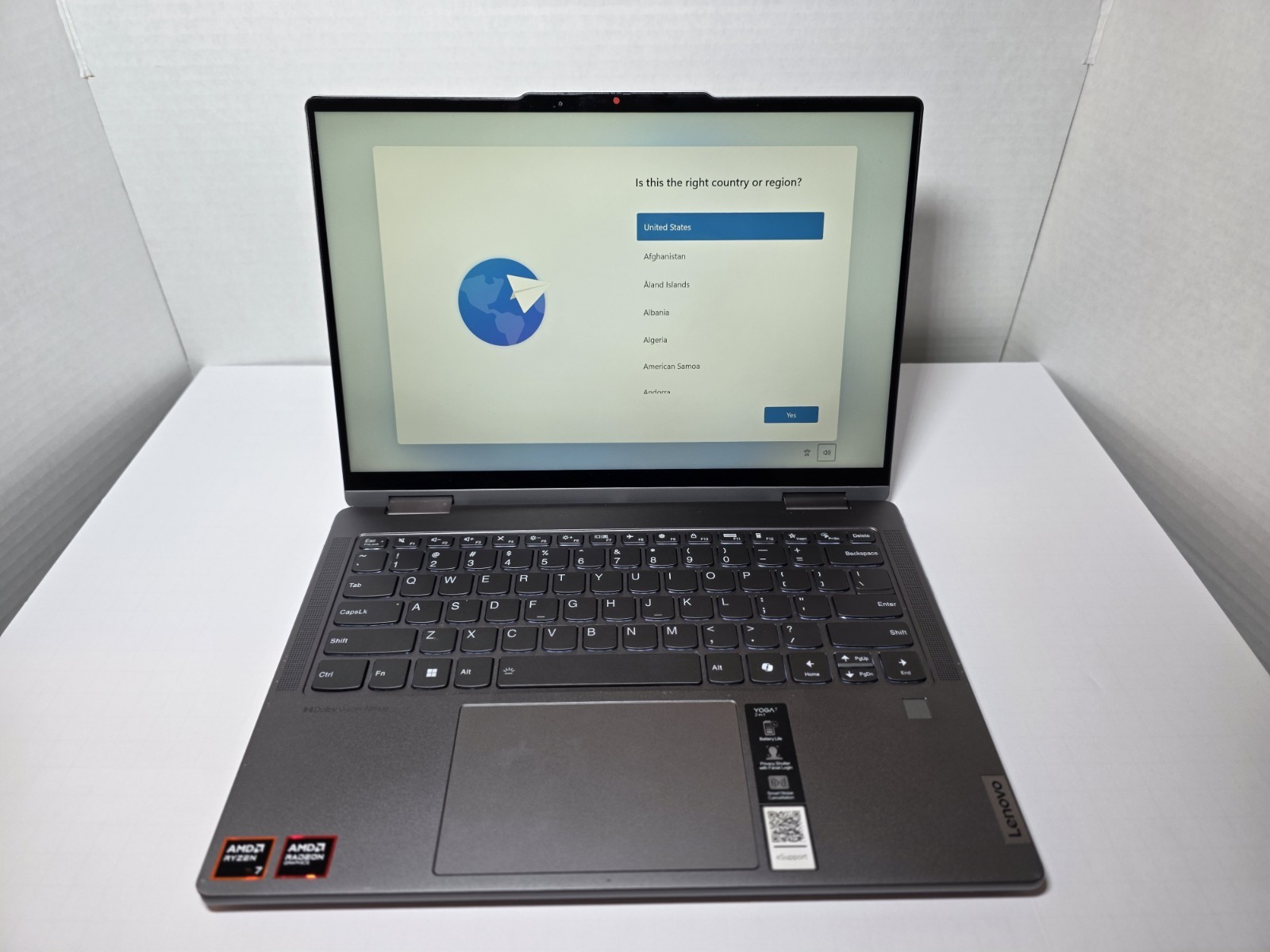 Lenovo Yoga 7 2-in-1 14AHP9 14″ FHD+ Touch Ryzen 7 8840HS 16GB 1TB SSD W11