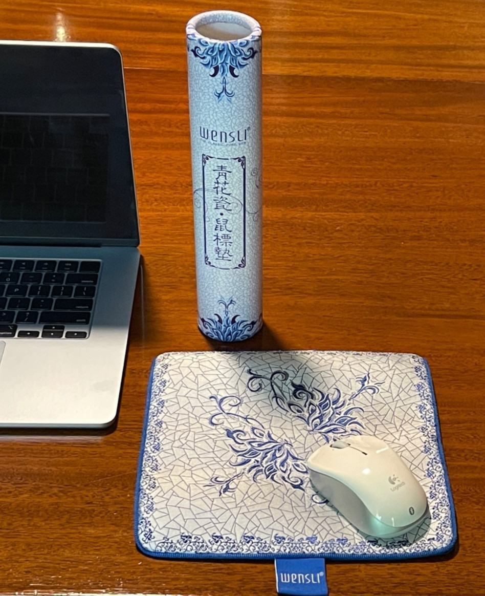 WENSLI Silk/Neoprene Mouse Pad, Traditional Chinese Blue & White Design