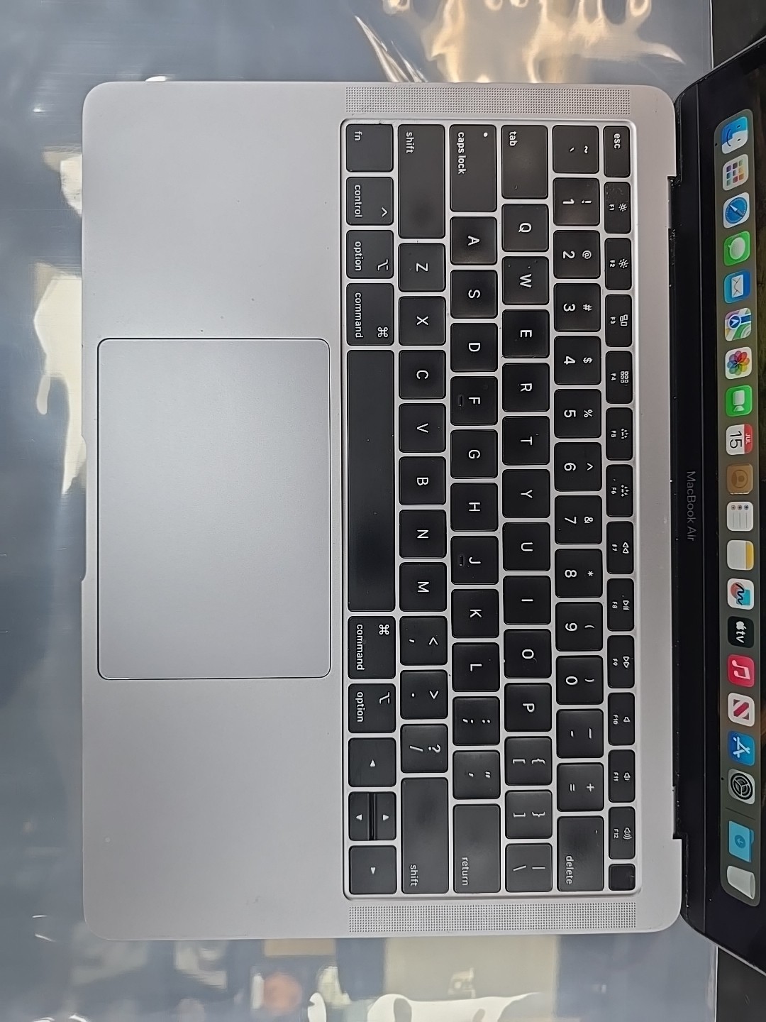 Apple Macbook Air 13″ i5 8GB 128GB – Tested
