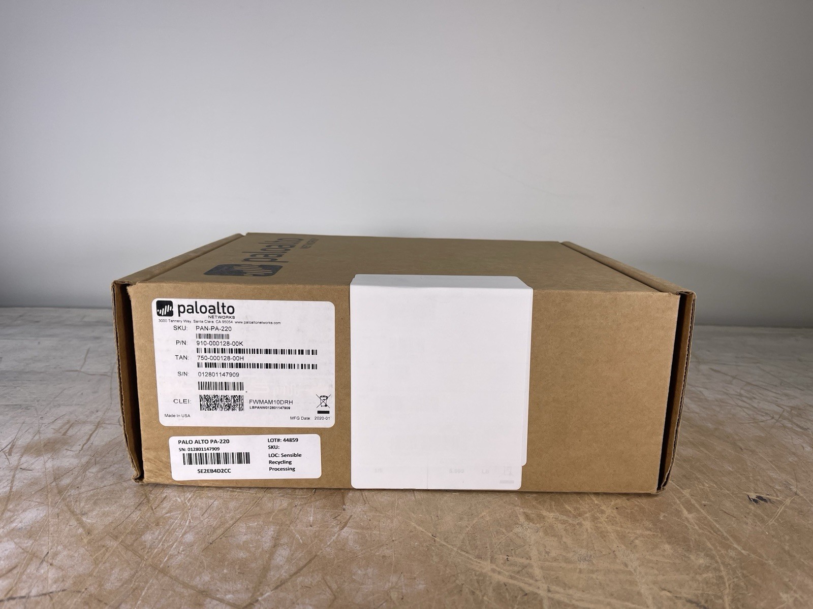 PALO ALTO PA-220 NETWORK SECURITY APPLIANCE FIREWALL – (NEW-SEALED BOX)