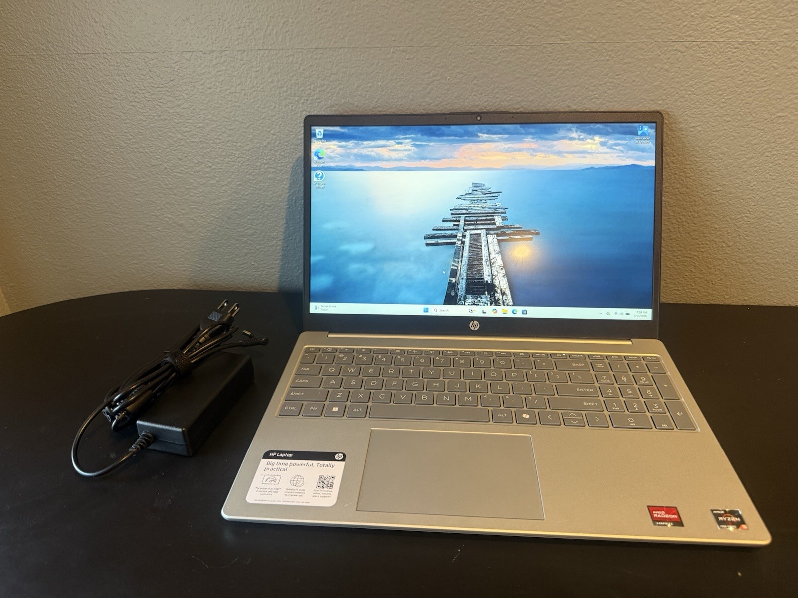 HP Laptop 15-FC0029WM 15.6 FHD 1TB SSD AMD Ryzen 5 8GB RAM Windows 11 Home