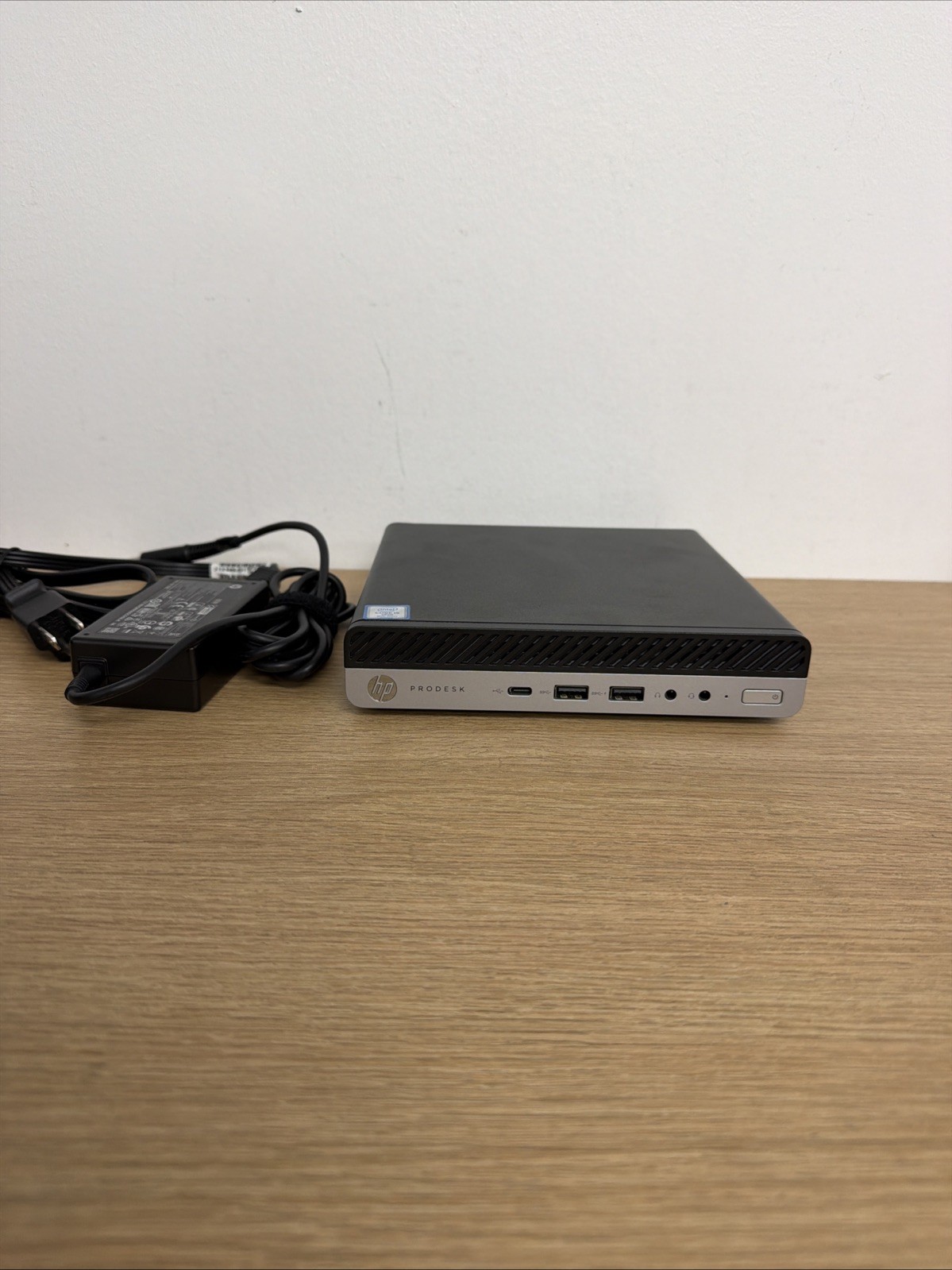 HP ProDesk 600 G5 Mini Desktop I5-9500T, 16GB RAM. No drive.