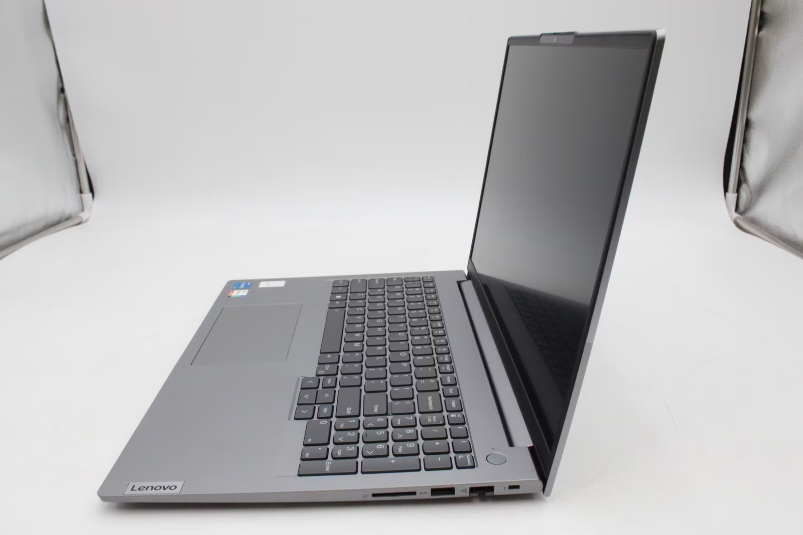 Lenovo ThinkBook 16 G6 IRL 16″ i5-1335U, 256GB NVMe, 16GB RAM
