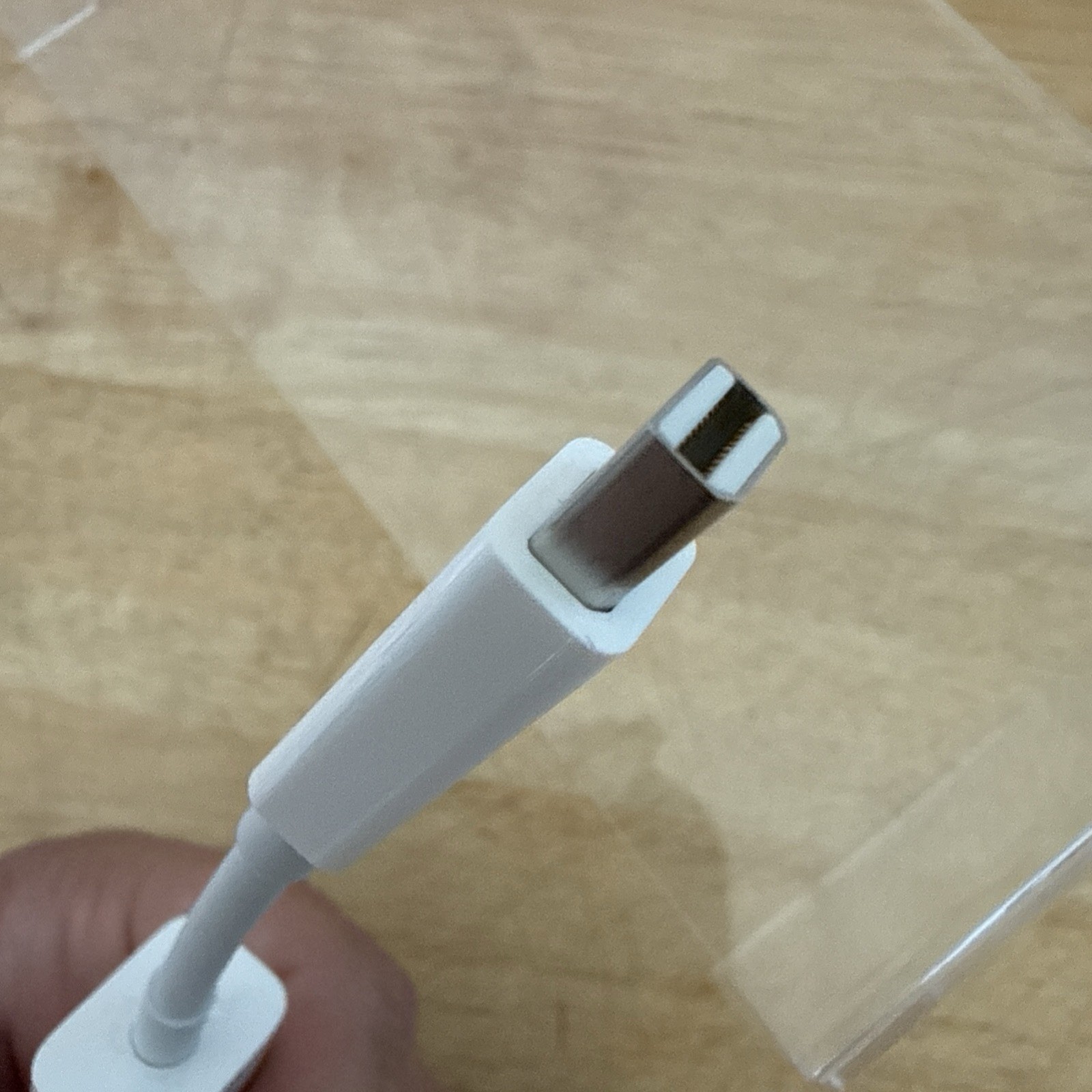 Apple Thunderbolt 2 to FireWire 800 Adapter A1463