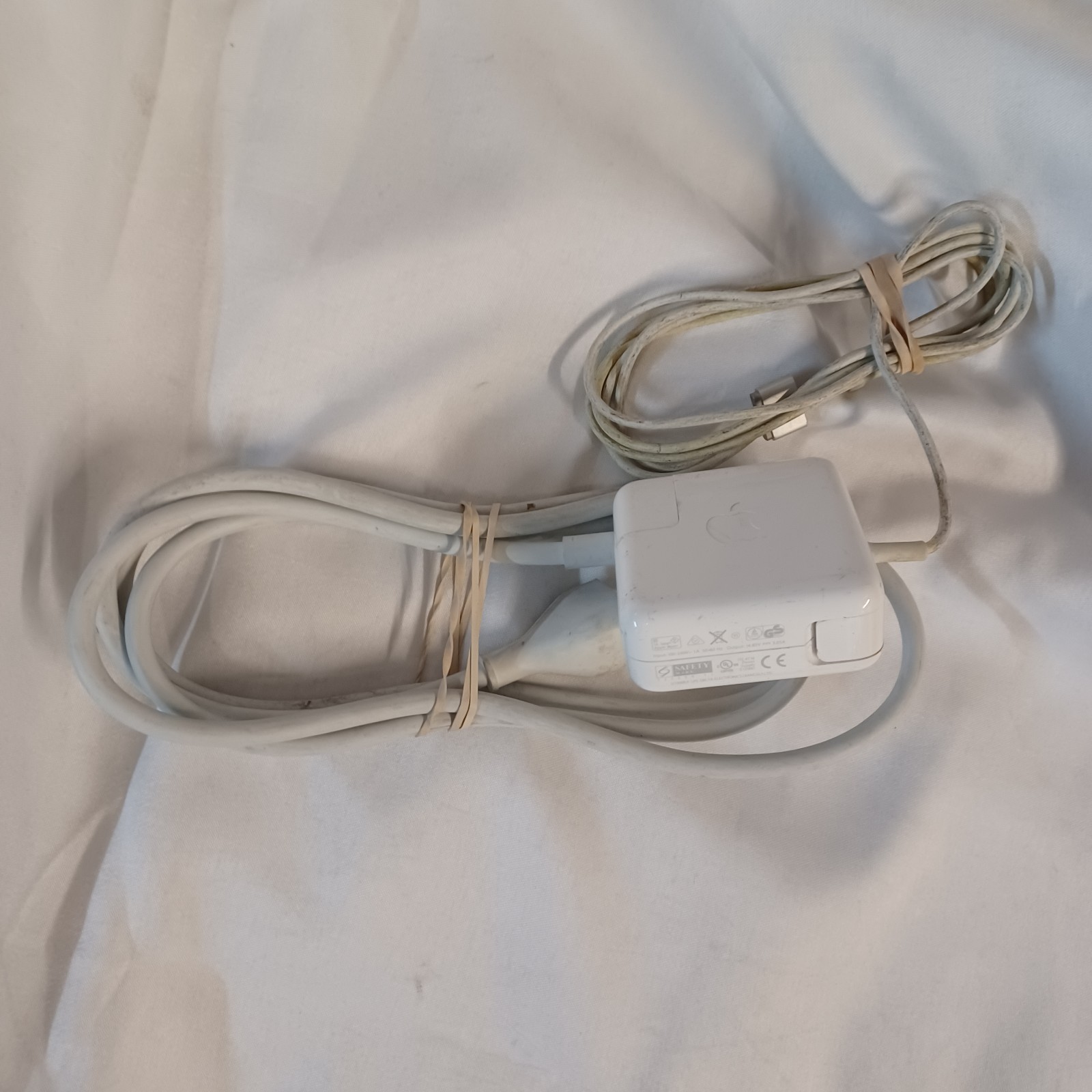 Genuine Apple A1436 45w Magsafe 2 Power Adapter Supply w/ Wall Cord 14.85V 3.05A