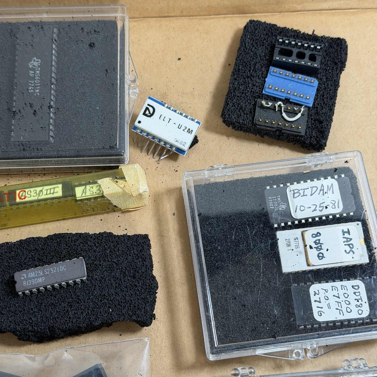 Large Lot of 150+ Vintage ICs EPROMs Logic Chips Intel Motorola NEC TI Ceramic