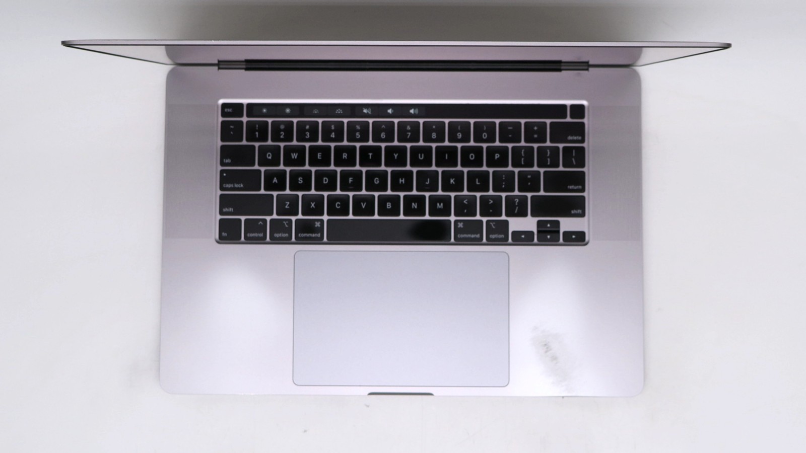 Apple Macbook Pro 16″ i9-9880H 16GB 1TB – Good