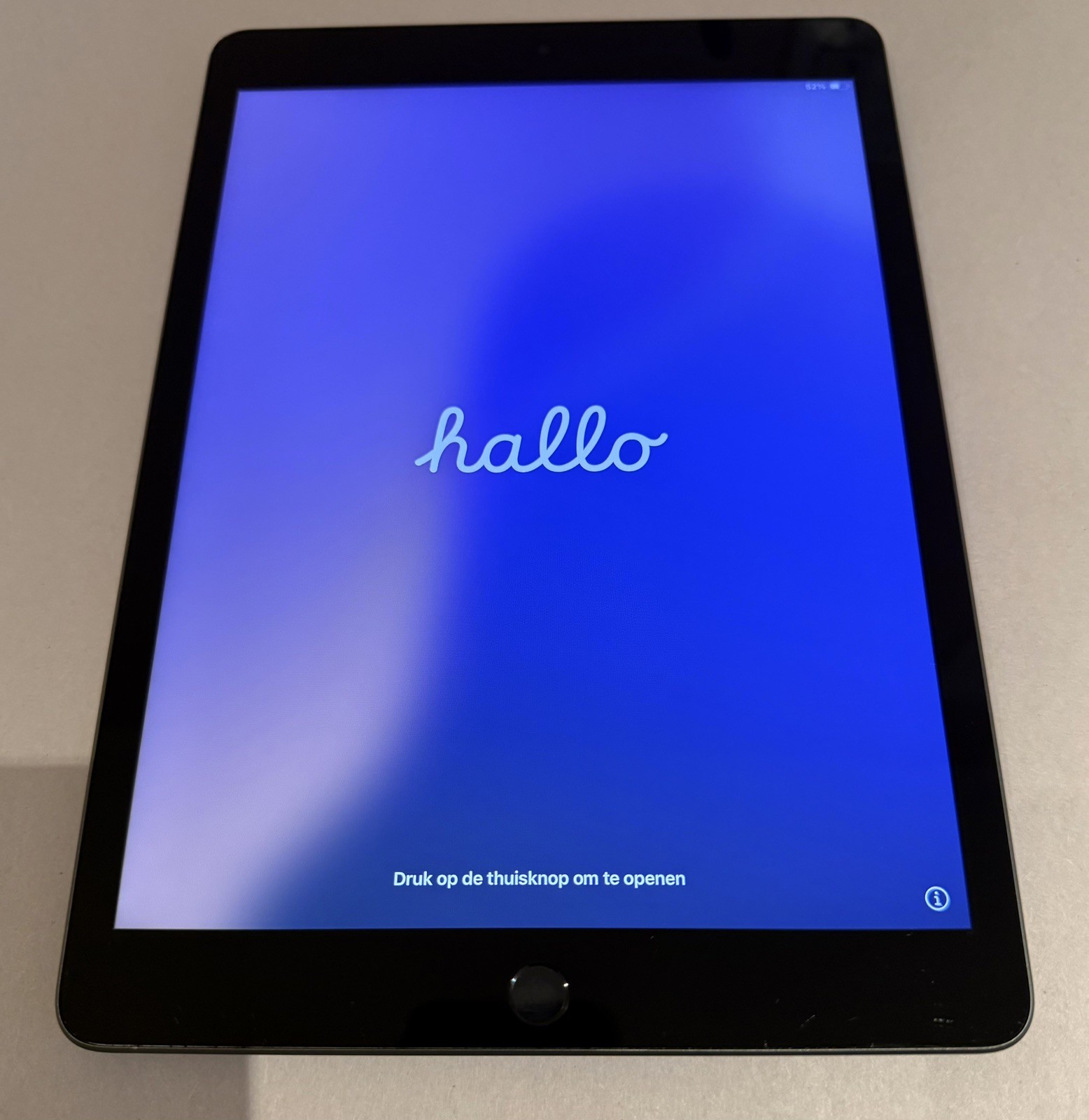 Apple iPad 9th Generation, 10.2-Inch, Wi-Fi, 64GB, Gray Good