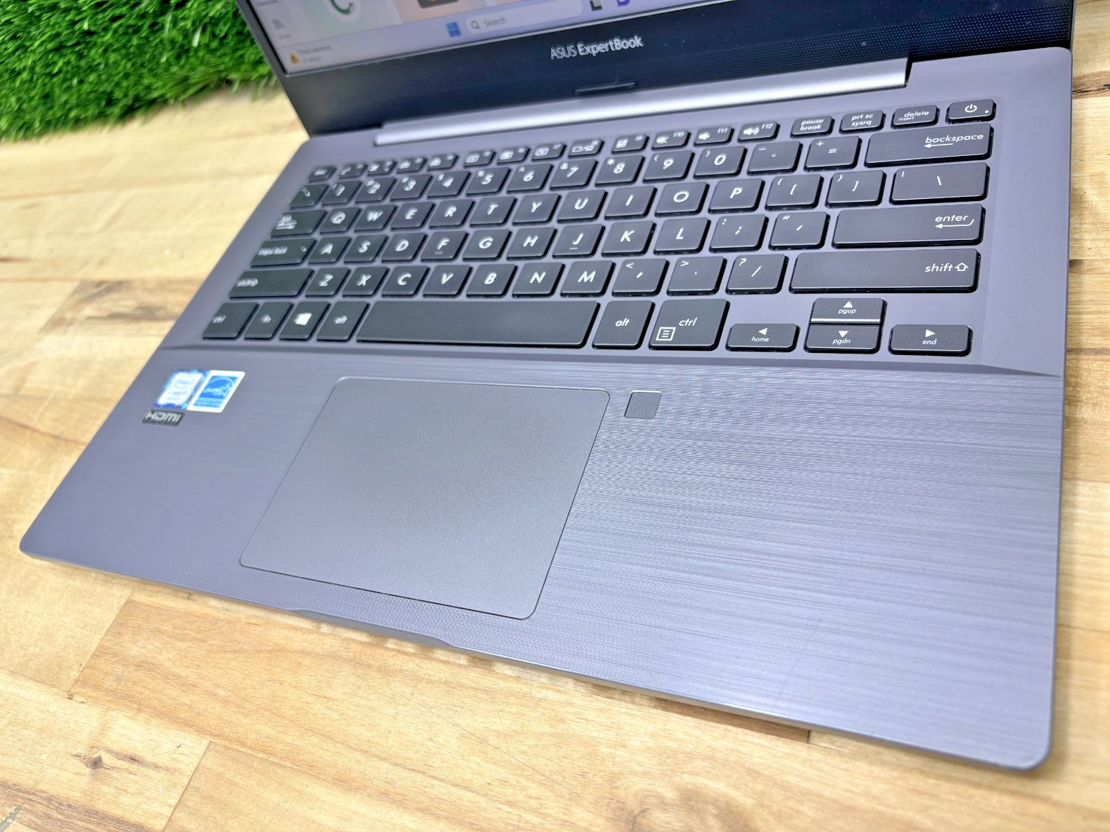 ASUS ExpertBook Intel Core i7-8th Gen 1.80GHz 16GB RAM 256GB SSD Windows 11 Pro*