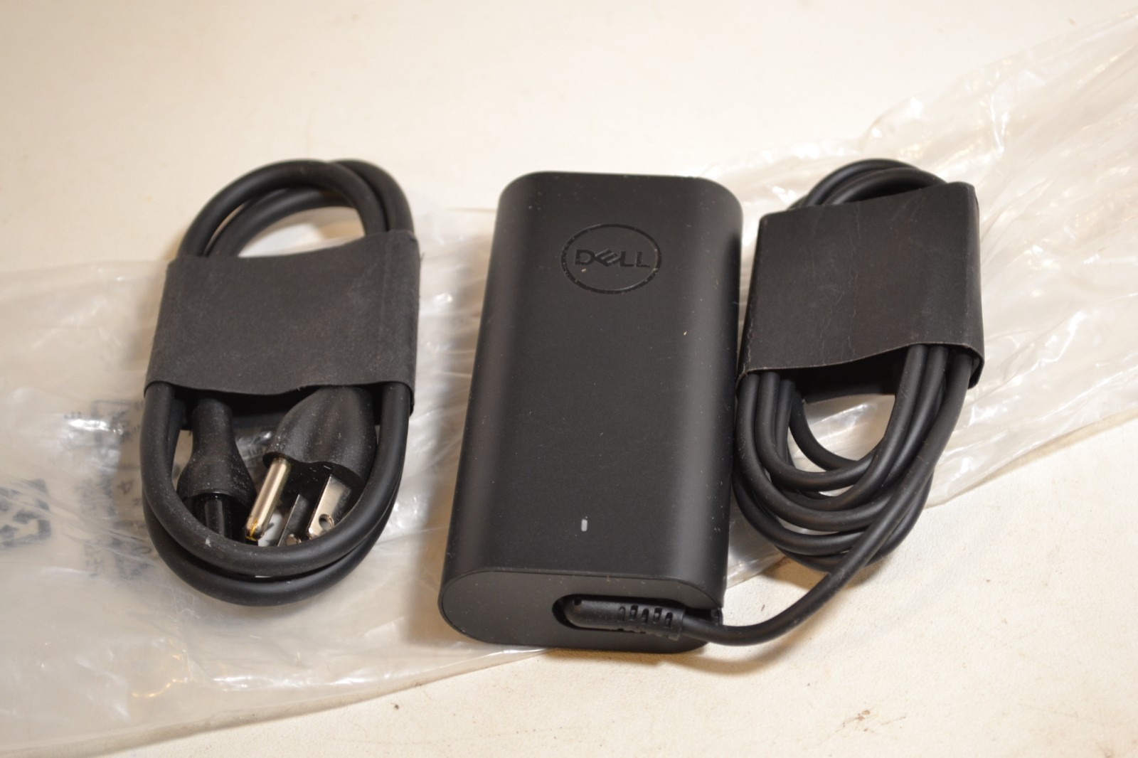 GENUINE DELL 100W Model: DA100PM220 AC/DC Adapter